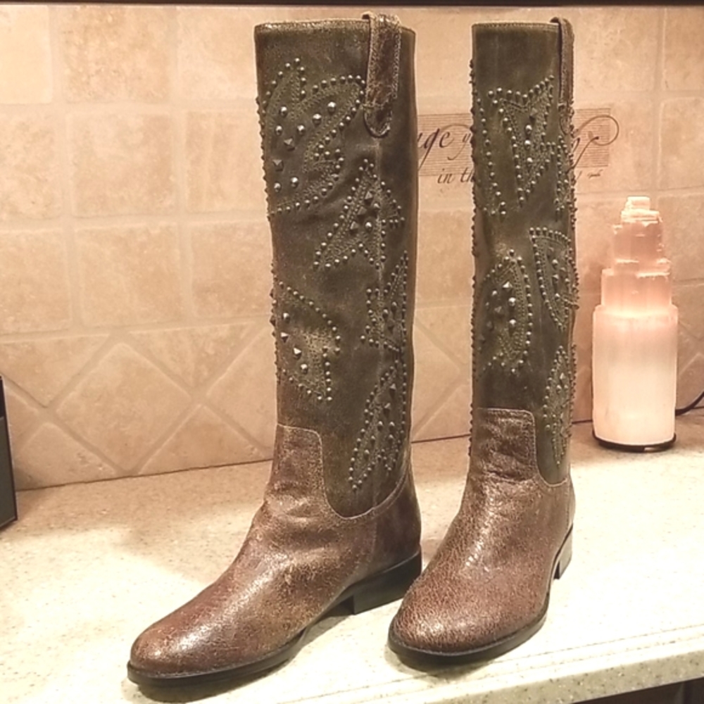 New! Frye & Co. Pheonix Distressed Leather boots Size 7